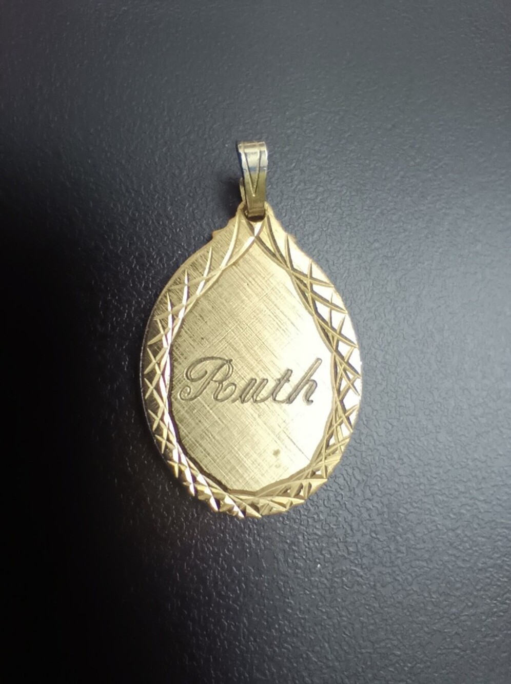 Vintage Gold Tone Pendant. Engraved "Ruth"